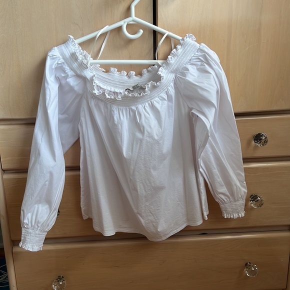 Forever 21 white off the shoulder top - Picture 1 of 4